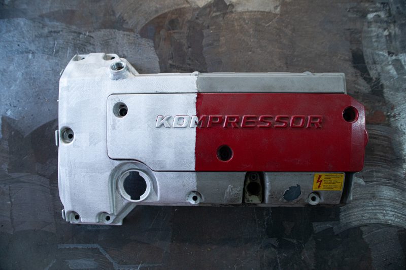 EraserLaser-IMGL8917 Lack entfernen mit Laser – gereinigte Metalloberfläche durch mobilen Laser